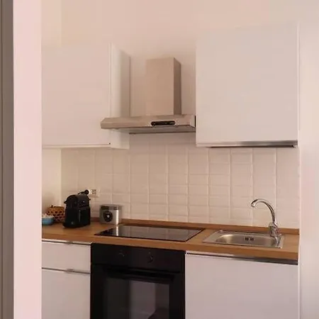 Bilocale Metro 4 Blu Frattini - Airport Linate Apartmán *